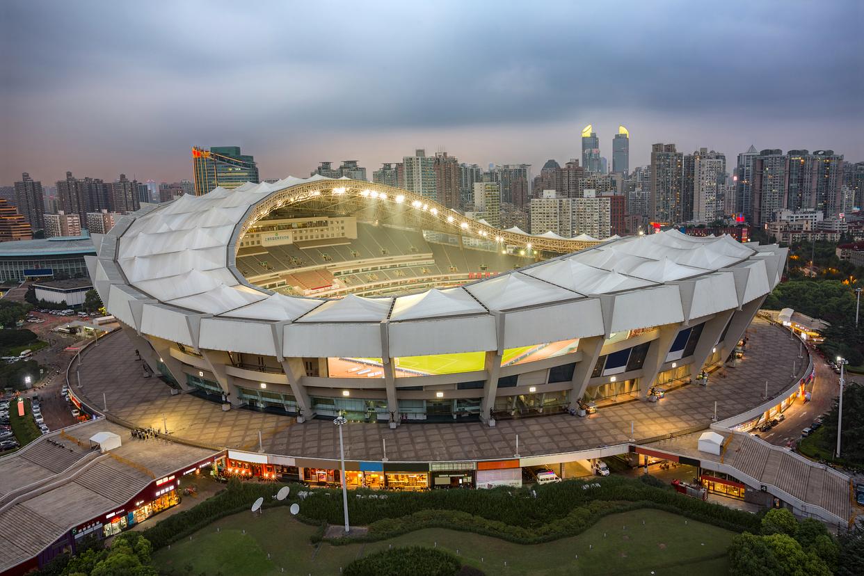 爱游戏新闻-上港主场战胜鲁能，实现本赛季双杀！的简单介绍