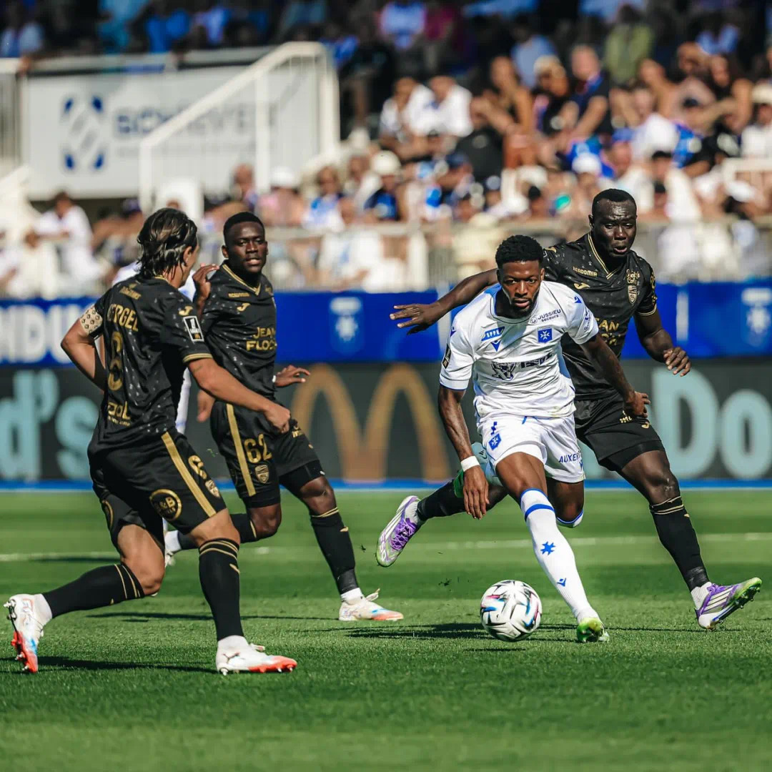 爱游戏课程-包含里昂新赛季开门红，主场击败对手的词条