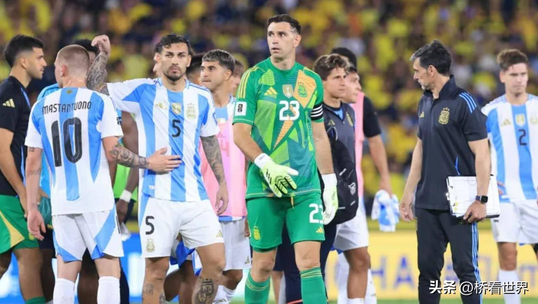 关于厄瓜多尔球员奋力拼抢，为球队争取胜利的信息