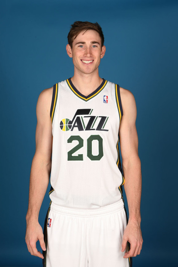 爵士队签下外籍球员，备战新赛季