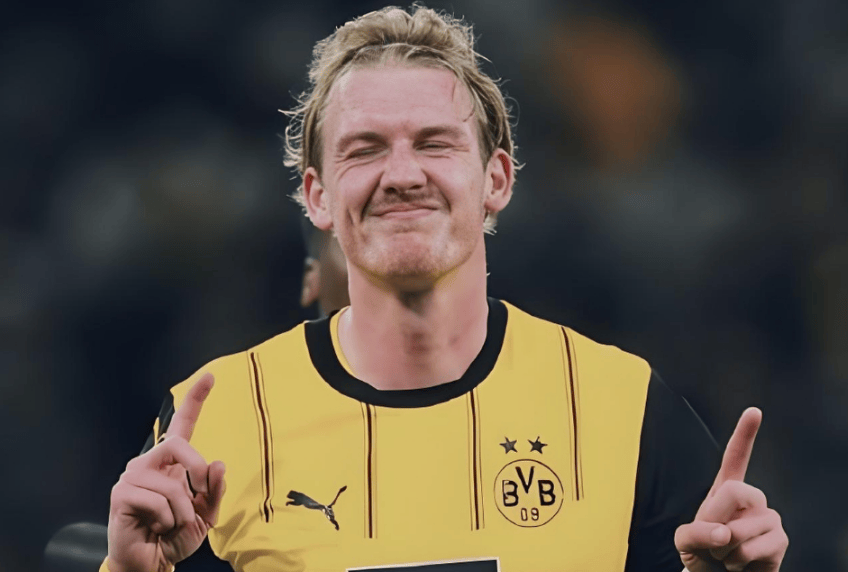 包含多特蒙德战胜科隆，保持不败纪录！的词条