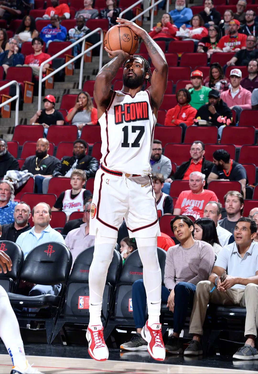 爱游戏网页版登录入口-火箭队伍整体发挥出色，成功击败对手晋级总决赛的简单介绍