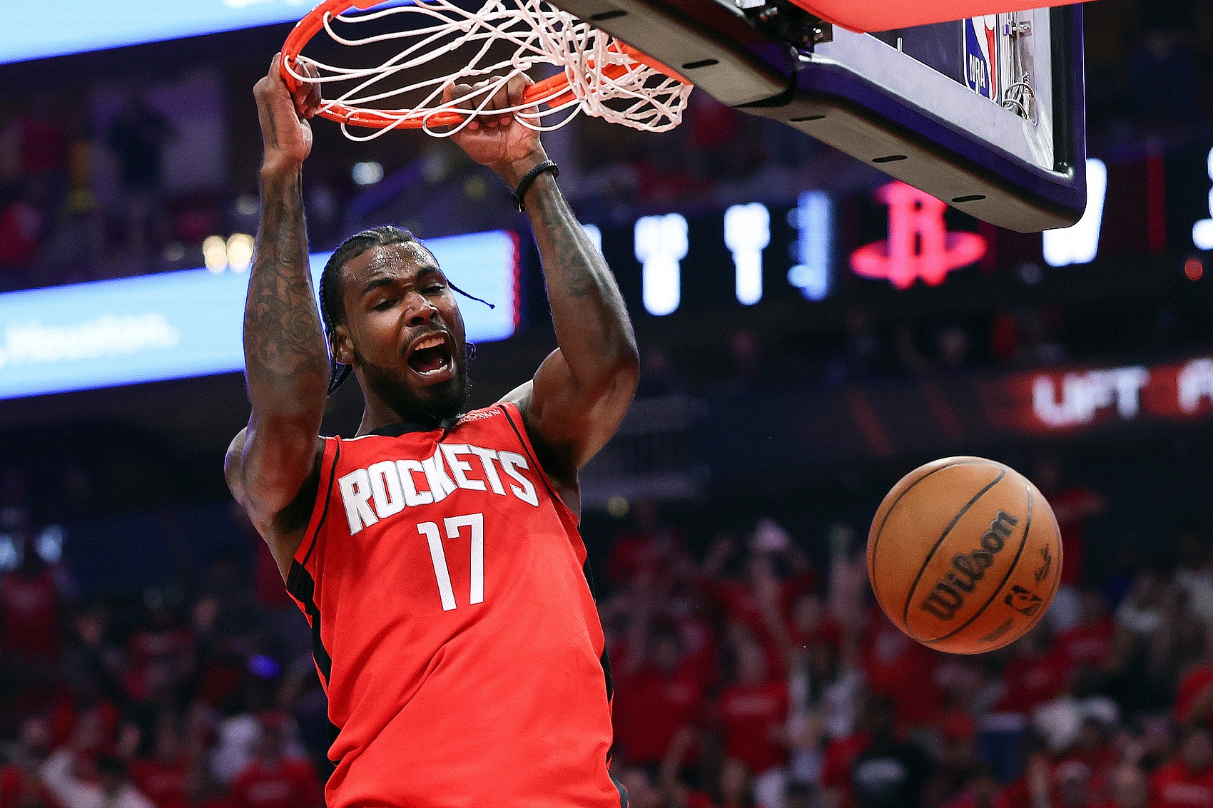 火箭队伍整体发挥出色，成功击败对手晋级总决赛的简单介绍