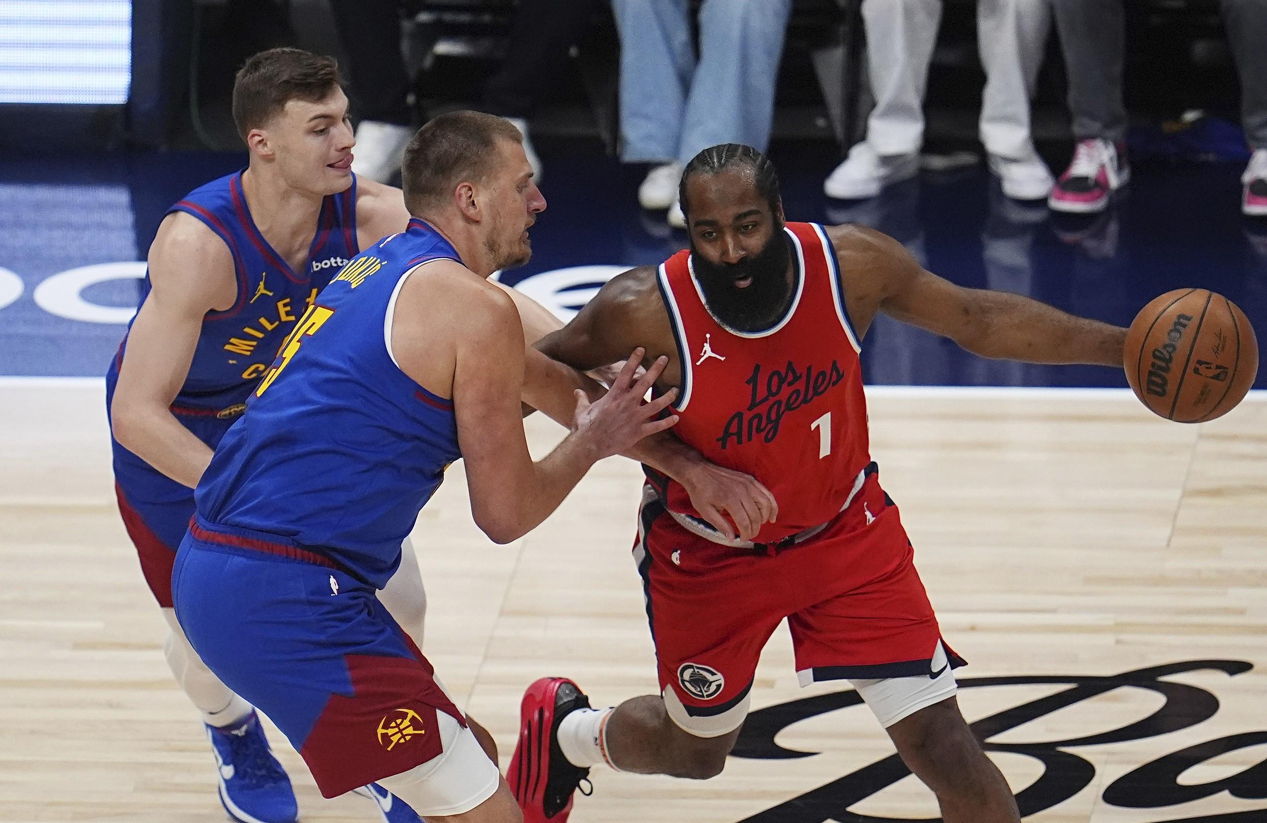 雄鹿击败奇才，豪取连胜