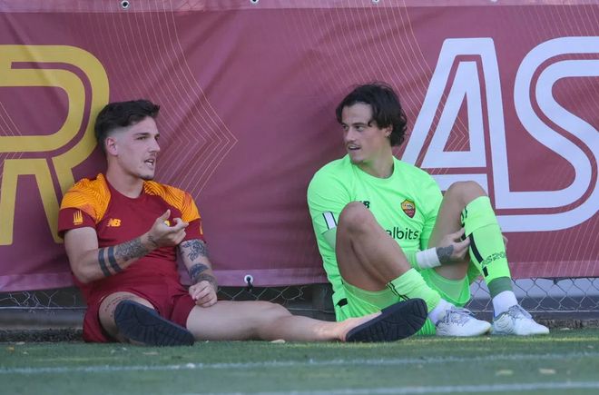 包含罗马球员主动参与地方环保活动，树立榜样的词条