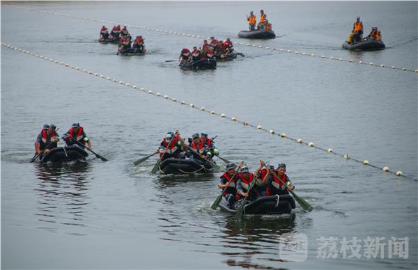 云南队与广西队展开激烈对抗 云南队与广西队展开激烈对抗