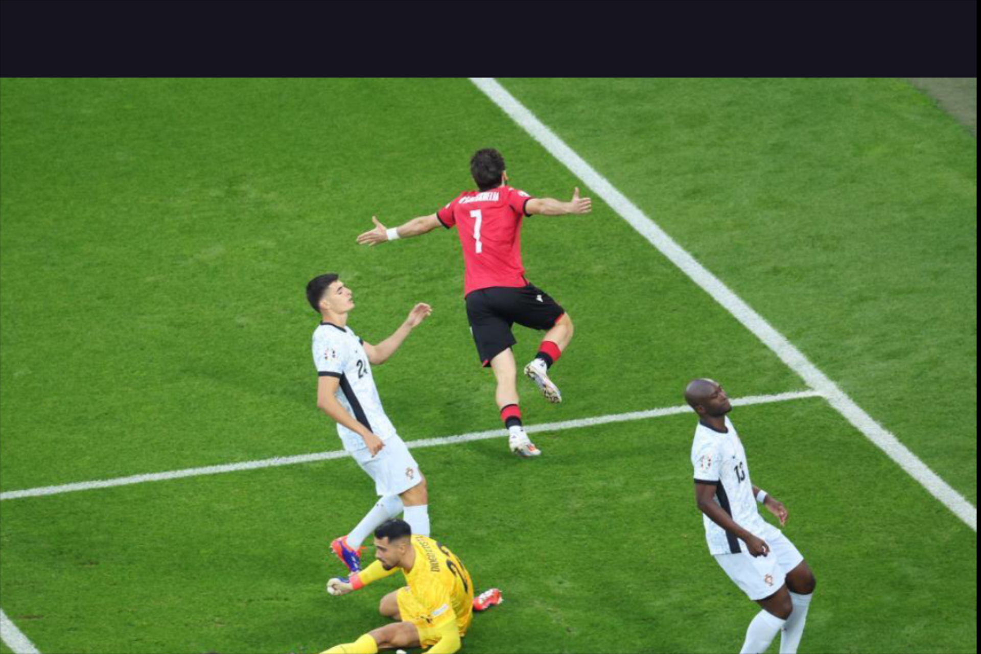 包含精英对决,欧洲杯预选赛上演巅峰之战的词条 包含精英对决,欧洲杯预选赛上演巅峰之战的词条