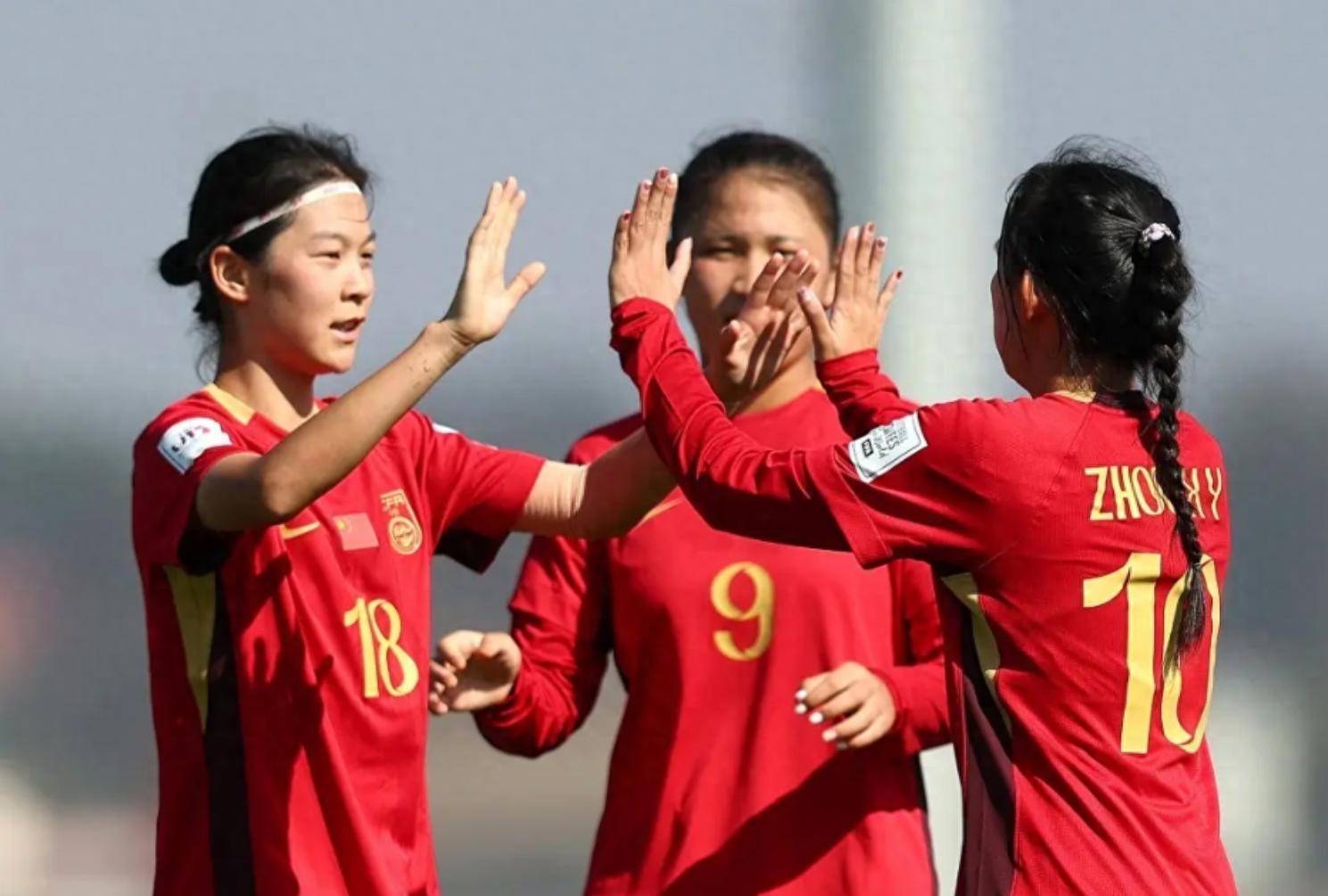 关于女足世界杯赛场，各队实力对拼的信息