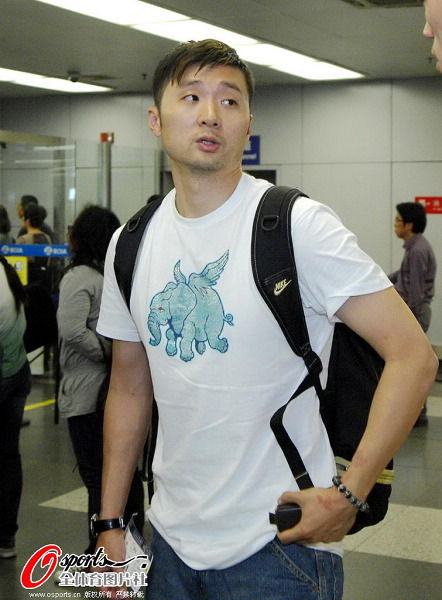 海南男篮豪取胜利，迎来好转